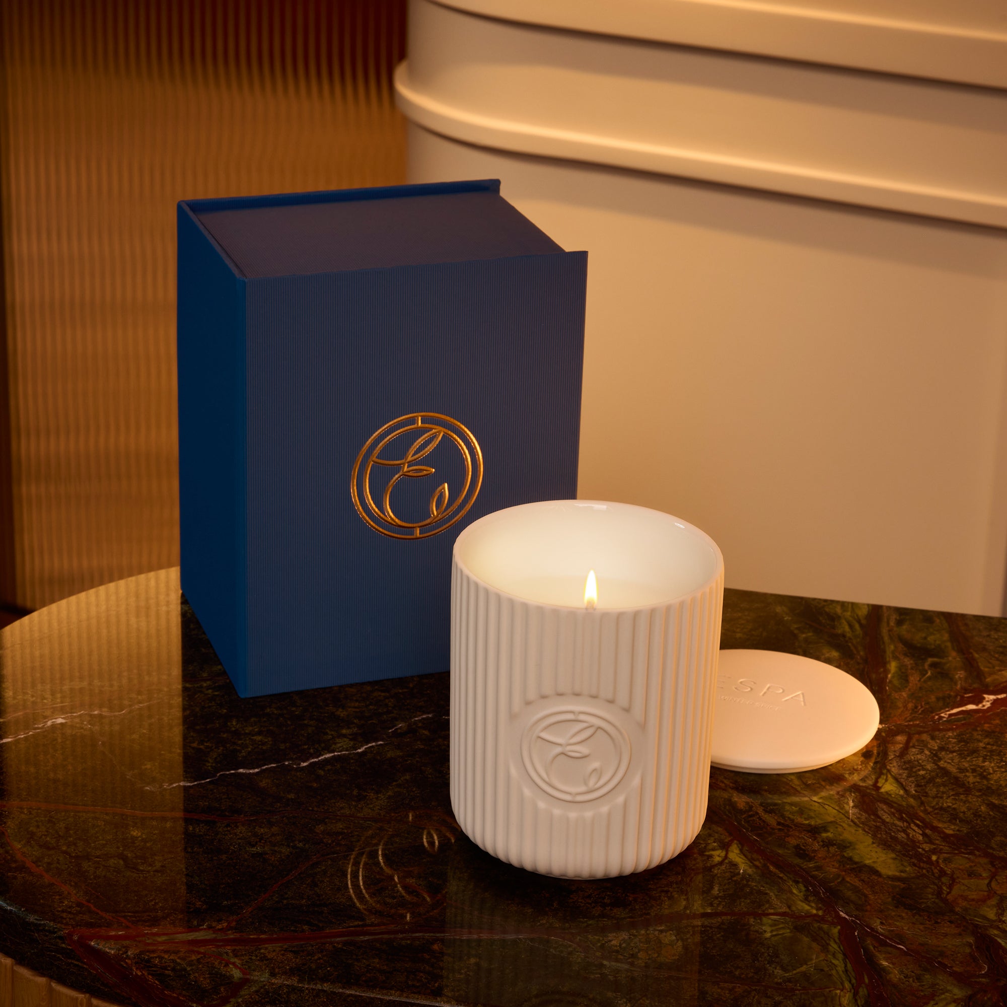 ESPA šventinė aromaterapinė žvakė