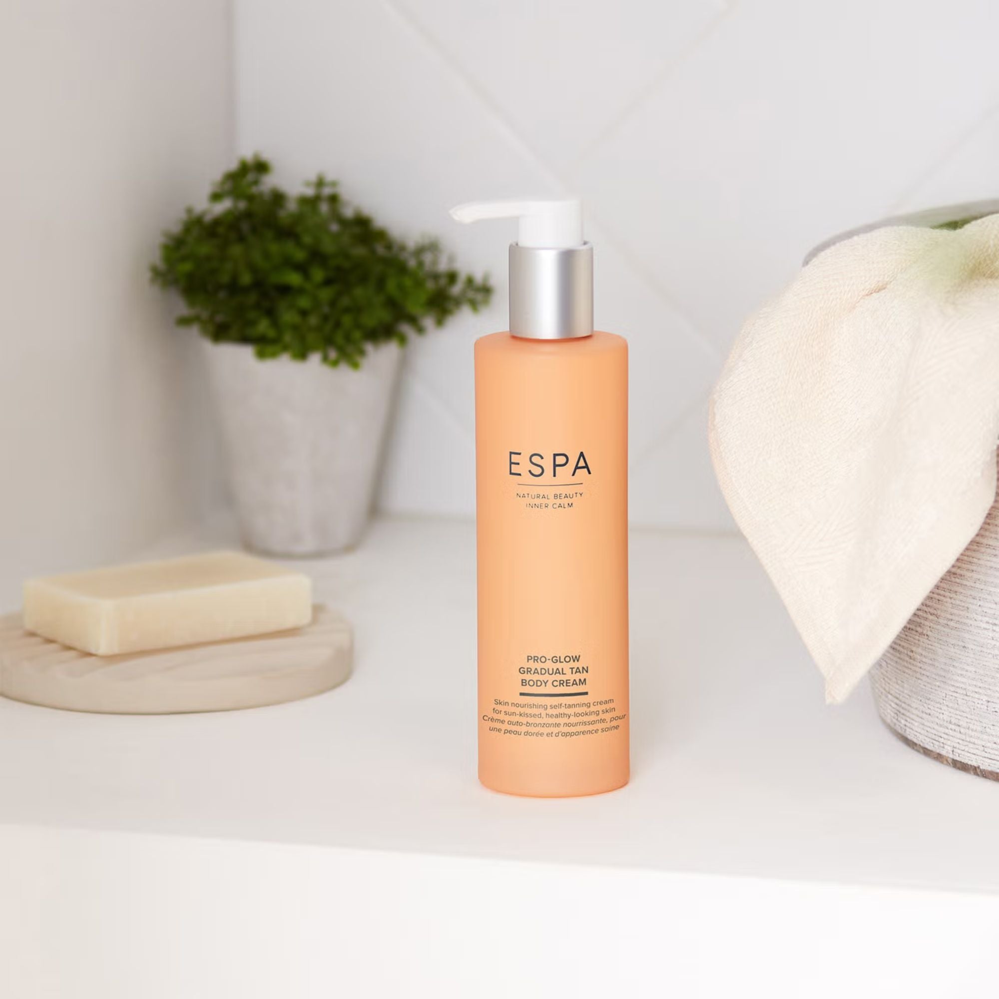 ESPA Pro Glow Gradual Tan Body savaiminio įdegio kremas, 185ml